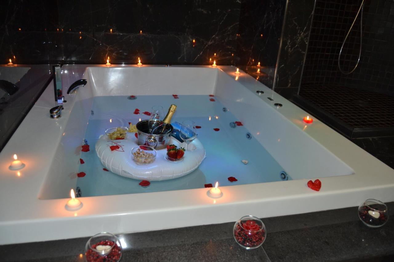 Mecla Suites Nápoly Kültér fotó