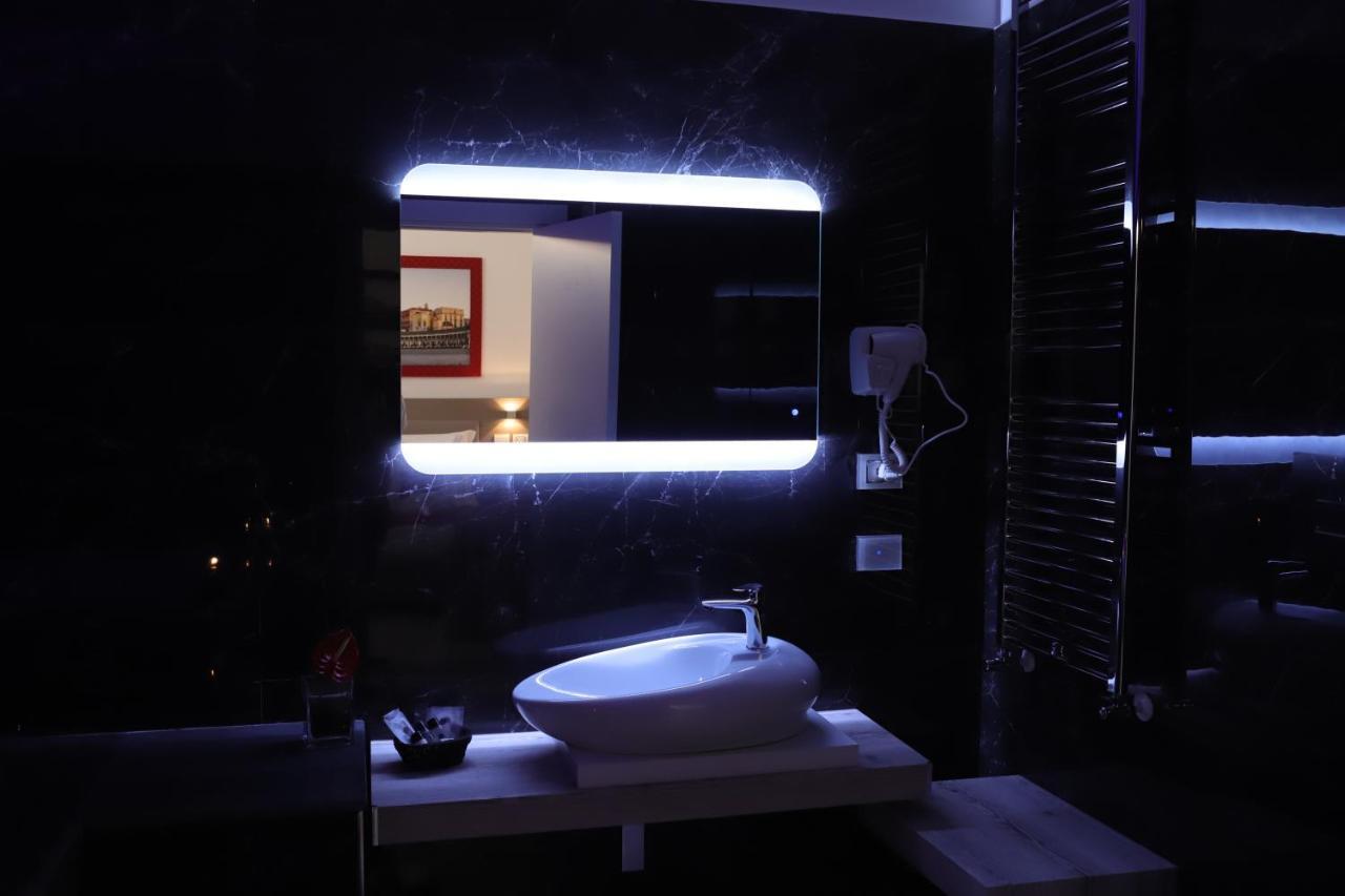 Mecla Suites Nápoly Kültér fotó